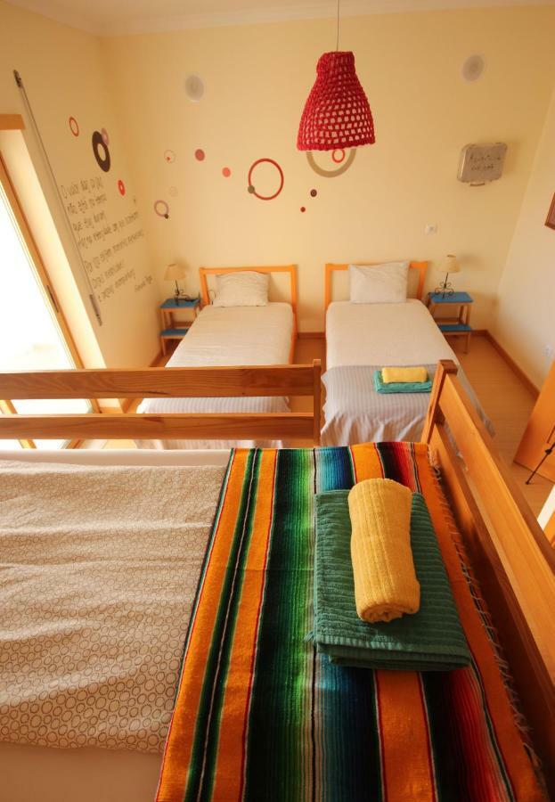 Bed and breakfast Surf House Baleal Extérieur photo