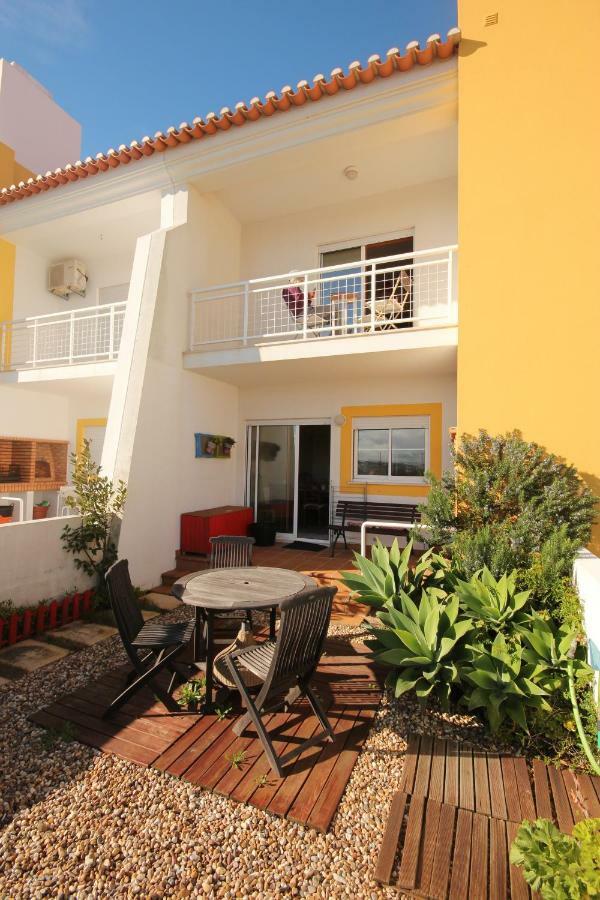 Bed and breakfast Surf House Baleal Extérieur photo