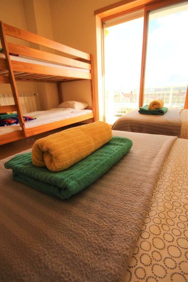 Bed and breakfast Surf House Baleal Extérieur photo